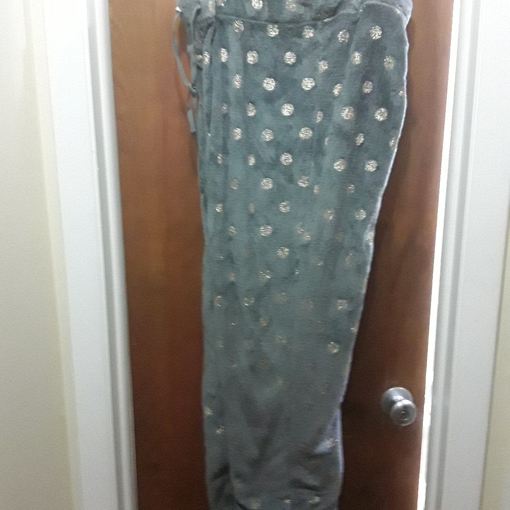 Secret Treasures velour lounging pants. Size 2x